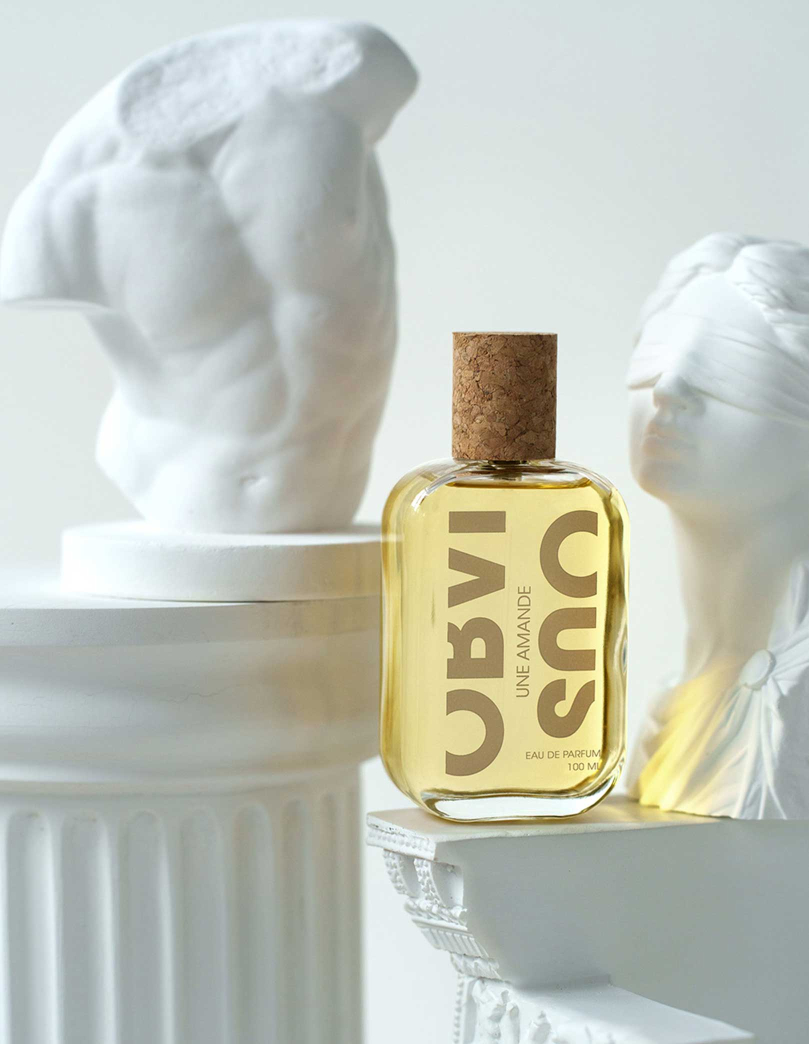 UNE AMANDE 3,4 fl oz