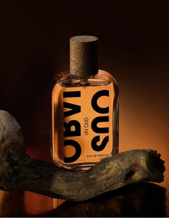 Eau de parfum Un Oud format voyage 2